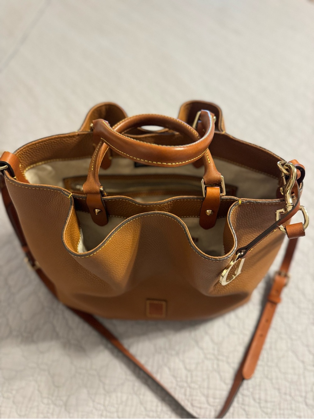 Dooney & Bourke, Pebble Grain Leather, Large Barlow Tote - Picture 6 of 7